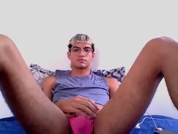 axellatino_ from Chaturbate is Freechat