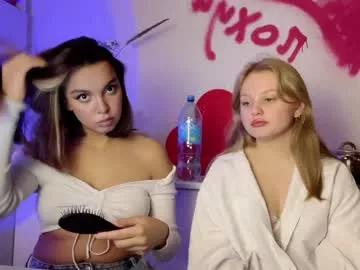 roshelle_xxx from Chaturbate is Freechat