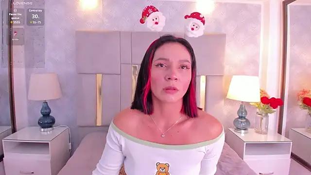 Camilaa_Sanchez_ from StripChat is Freechat