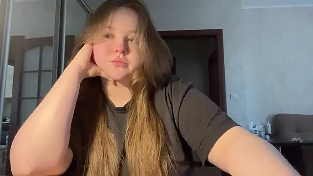 JulianaHorn from StripChat is Freechat