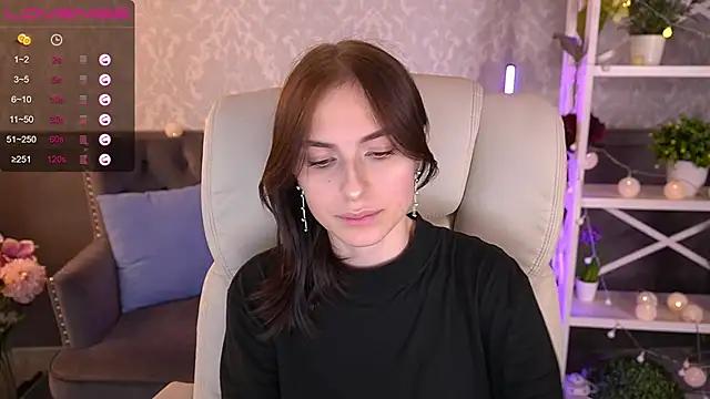 LunaaDreamsss from StripChat is Freechat