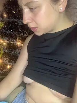 megan-bee from StripChat is Freechat