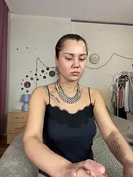 MiraMiss from StripChat is Freechat